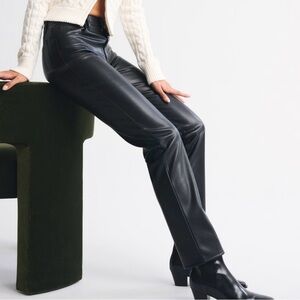 Abercrombie & Fitch Black vegan leather 90s Straight High-Rise Pants size 25